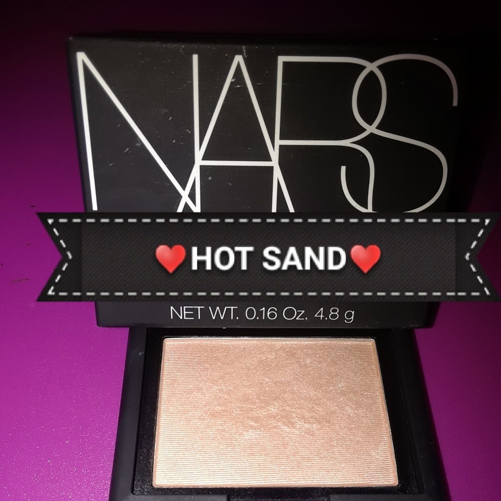 NARS highlighting blush in "HOT SAND"
